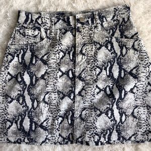 Snakeskin print mini skirt